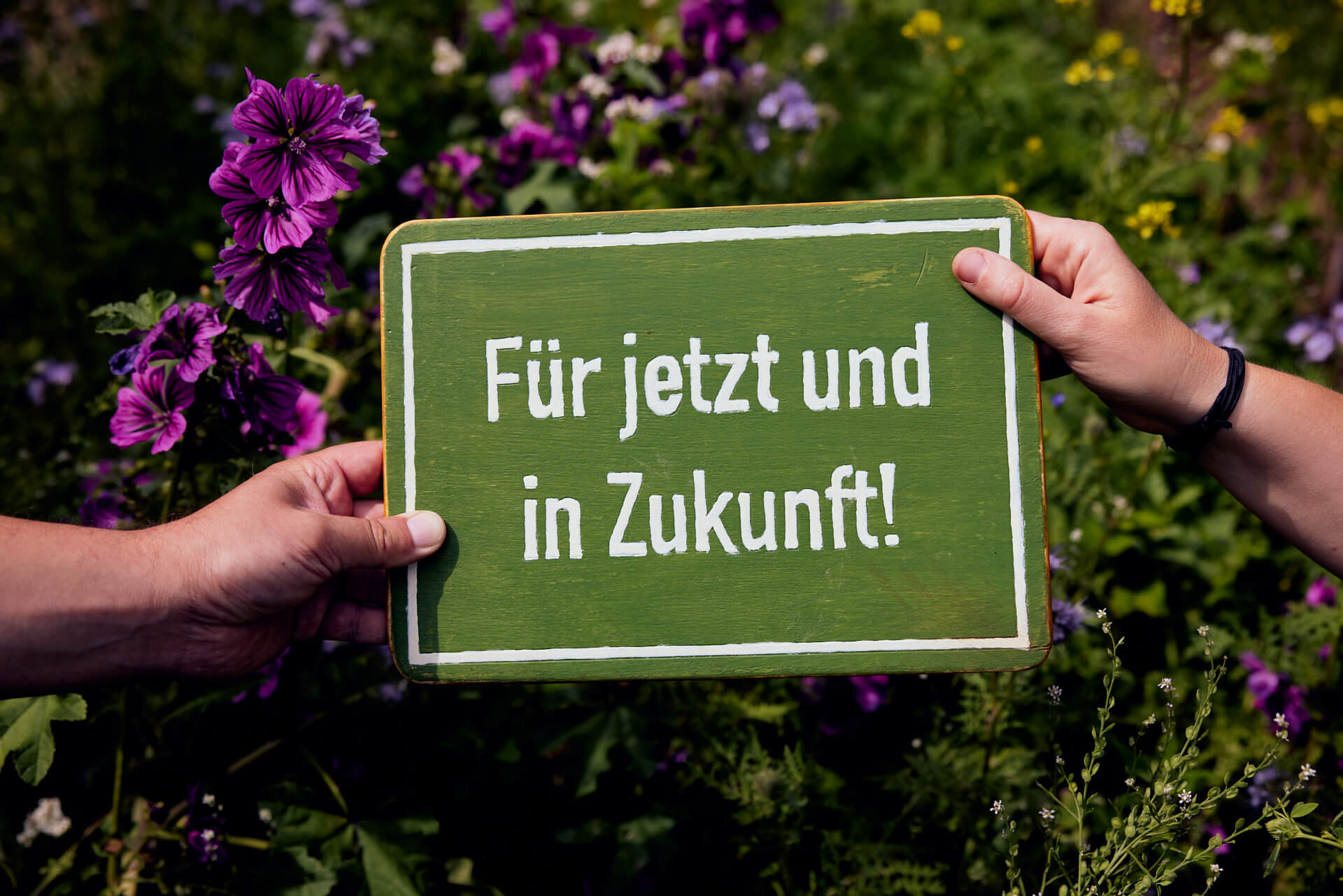 Exhibition sign „Für jetzt und in Zukunft!“ – “For now and in the future!” (Photo: Niko Martin)